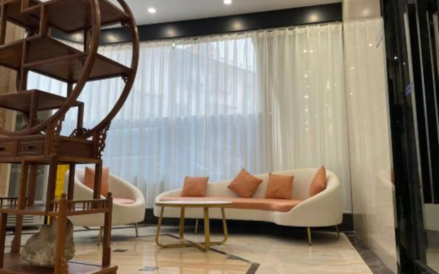 Yunhong Hotel (Guangzhou Railway Station Xicun Subway Station)