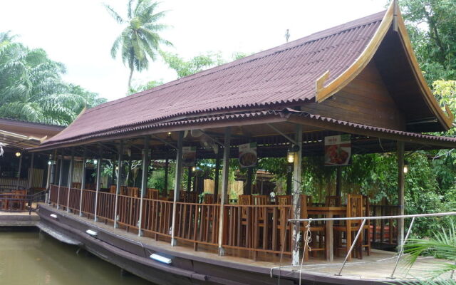 Roythai Resort