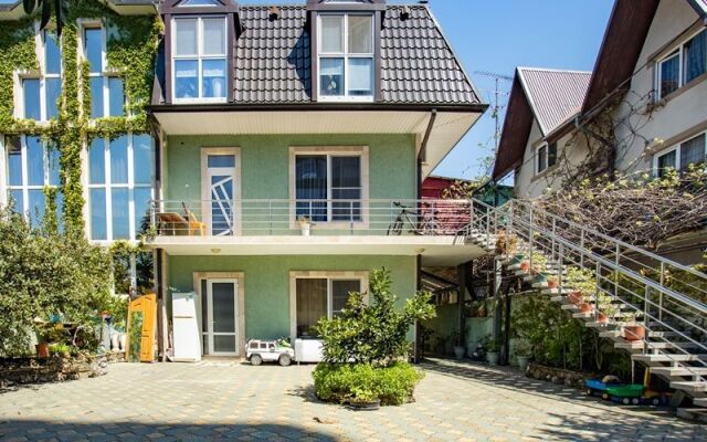 Olesya Guest House