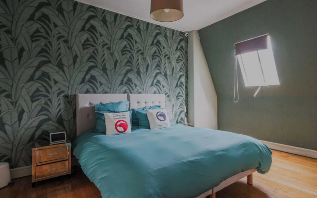 Mansion With Swimming Pool - 5bd/10p - Neuilly