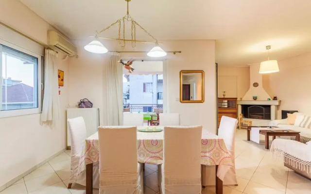 Spacious Urban Haven-family Home Perfect Location