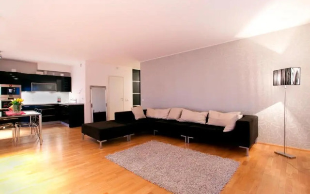 Tatari Apartment