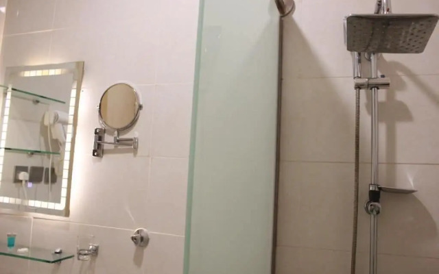 Five Season Hotel