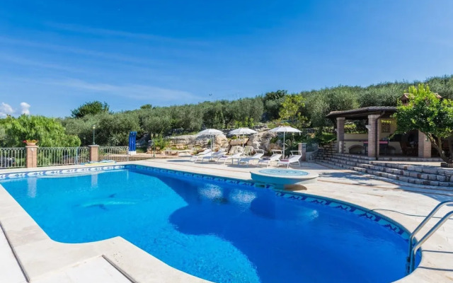 Belvilla by OYO Villa Casetta