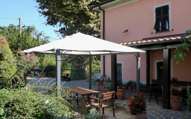 Holiday Home in Mulazzo With Natural Pond