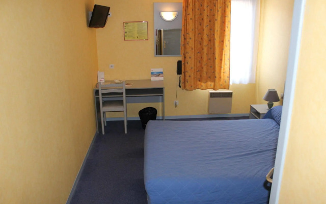 Crau Hotel