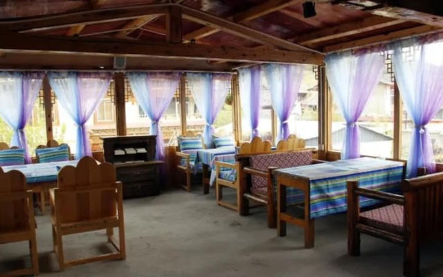Happy Times Theme Inn – Guest Rooms – Shangri-La