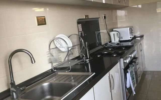 Lux Suites Silver Habor Apartments