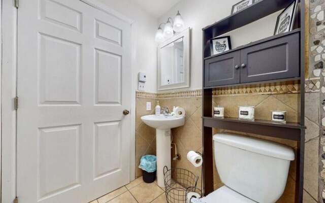 Modern Oversized Poconos Chalet 5BR