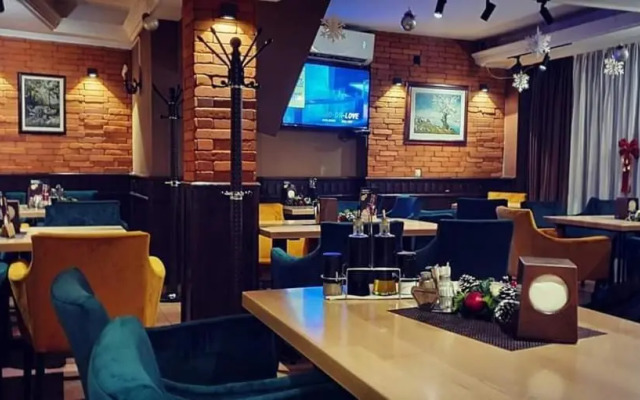 Small Luxury En suites ELEONOR