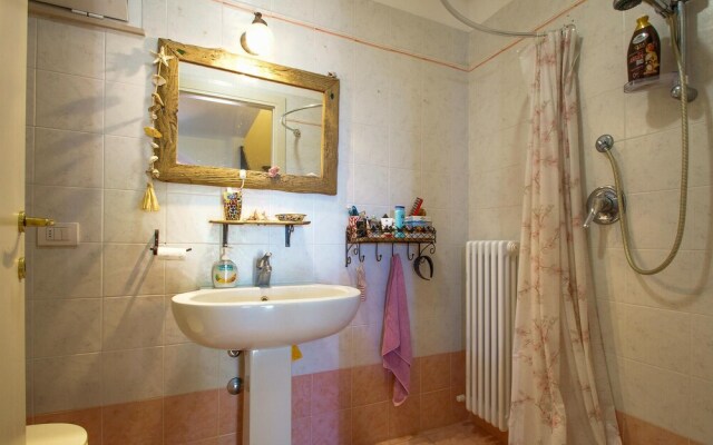 Amazing Apartment in Casteldimezzo With 1 Bedrooms