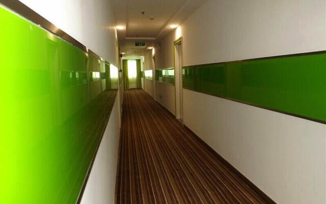 V8 Hotel Xi Lang Branch