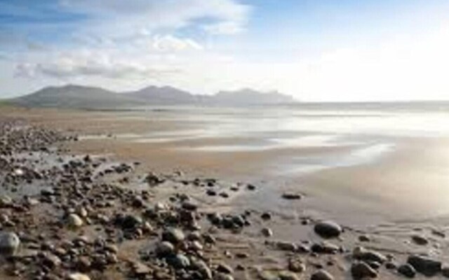 Immaculate 5-bed House Located in Caernarfon