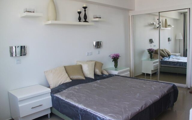 Sea Apartment