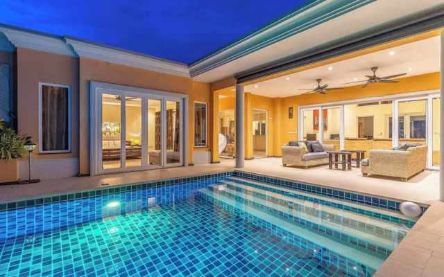 Tropical Luxury 4BR Pool Villa w Game Area