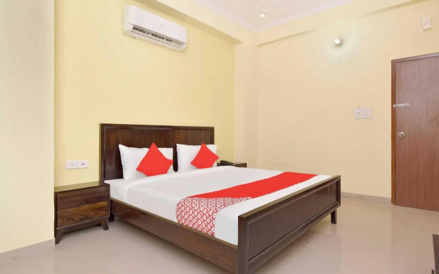 Collection O 80520 Hotel albert