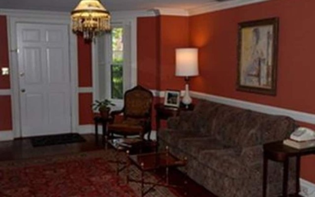 Joan's on Jones Bed & Breakfast
