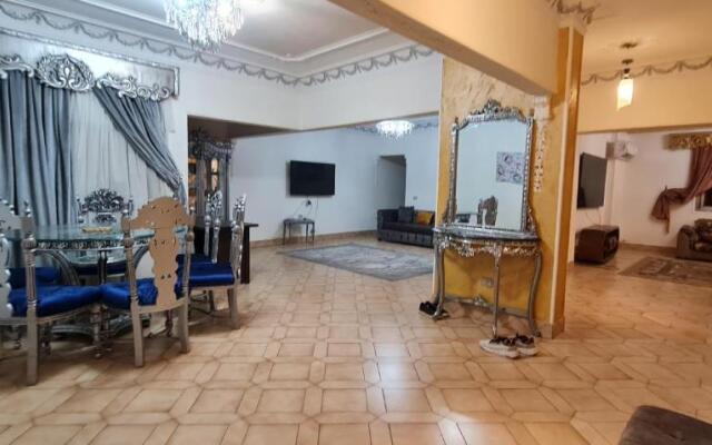 3 Bedroom Luxury Apartment at the Heart of Cairo