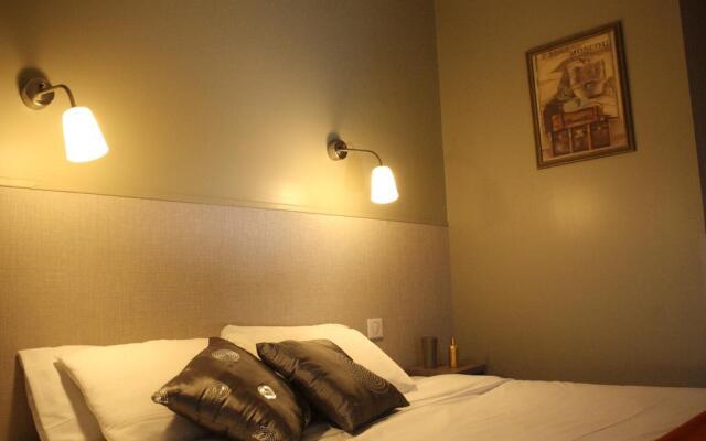 Buc Lounge Hotel
