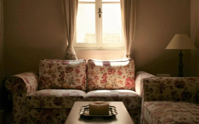 Rena's House