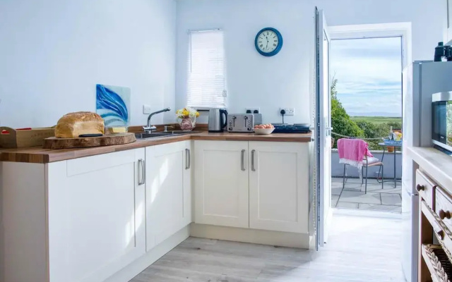The Studio At Raymond House - Penally - Tenby