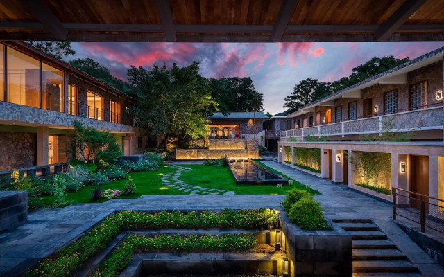 Yaojia Waterfall Village Resort