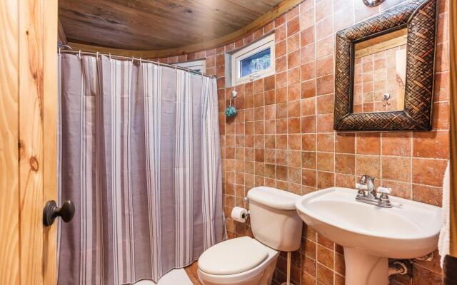 Cozy Villa Close to the Rive in Arroyo Frio