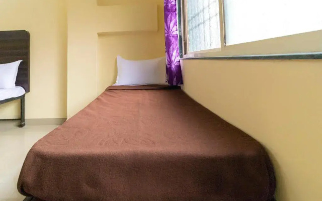 Shree Gajanan by OYO Rooms