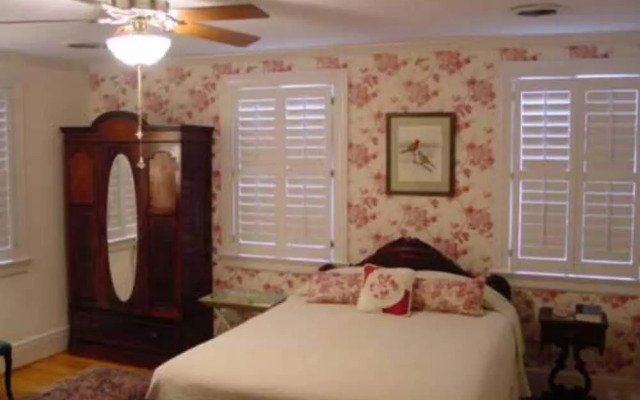 Fuquay Mineral Spring Inn & Garden