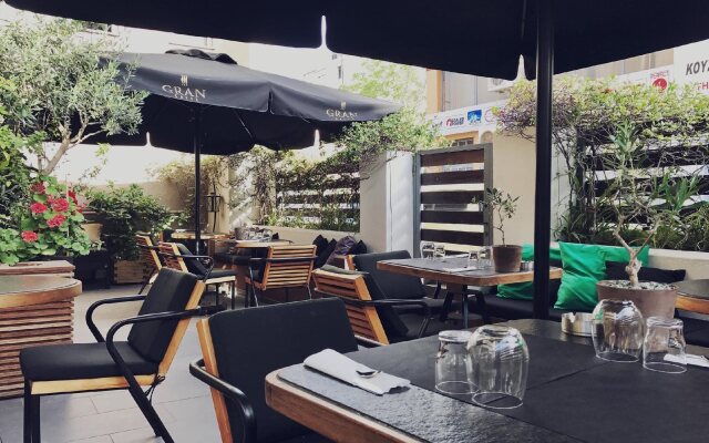 Mc Queen Rooms & Apartments