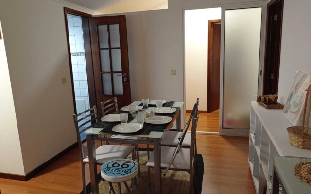 Charming 3-bed Apartment With sea & Mountain View