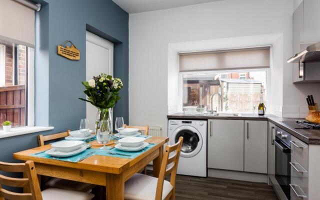 Family House, WiFi, Parking, Close to BVH - Tower View