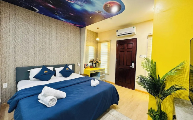 Romance Hotel
