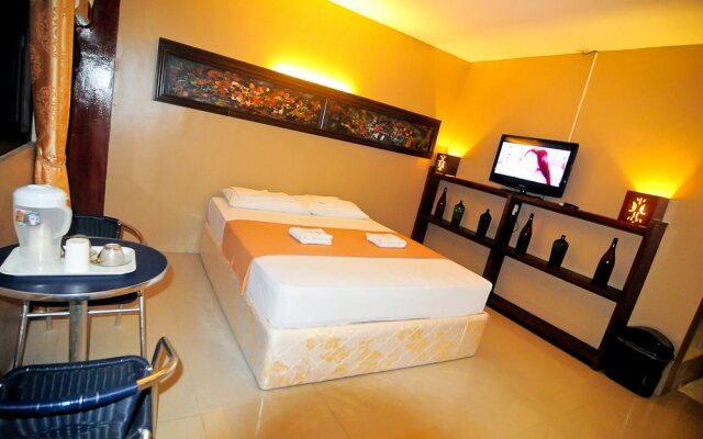 Crab House Tourist Inn and Restaurant