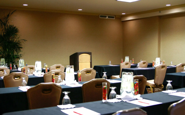 Radisson Hotel Lenexa Overland Park