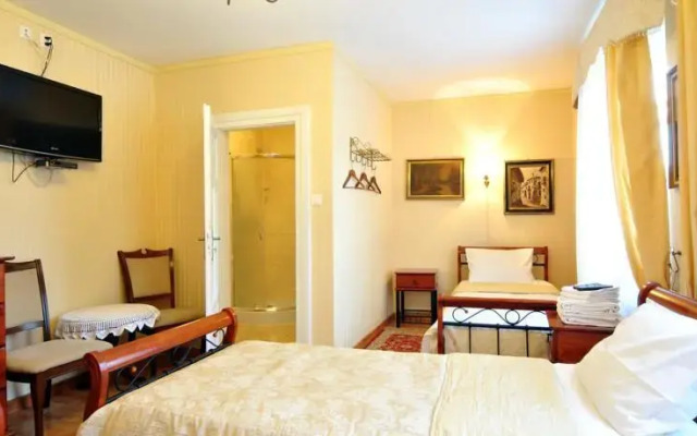 Dworek Ojca Mateusza