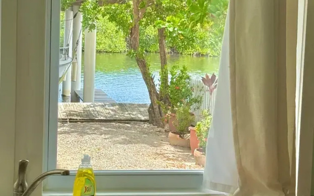 Utila Seabreeze Vacation Apartments