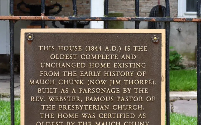 The Dolon House Bed and Breakfast