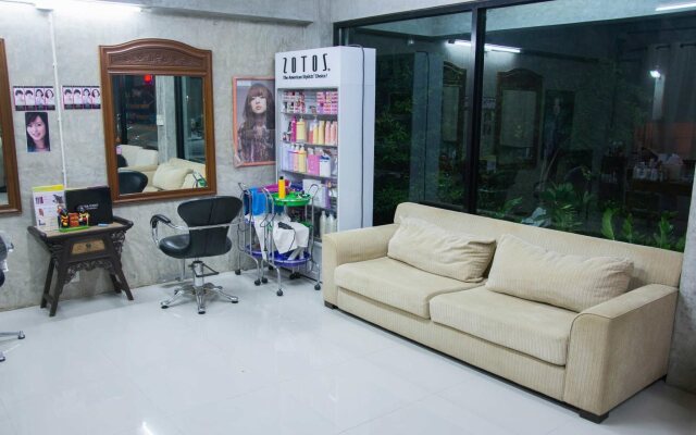 Suntisuk Place