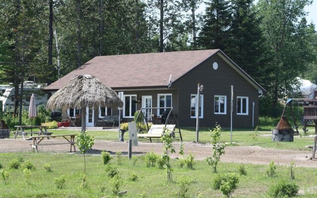 Les Chalets Baie Cascouia