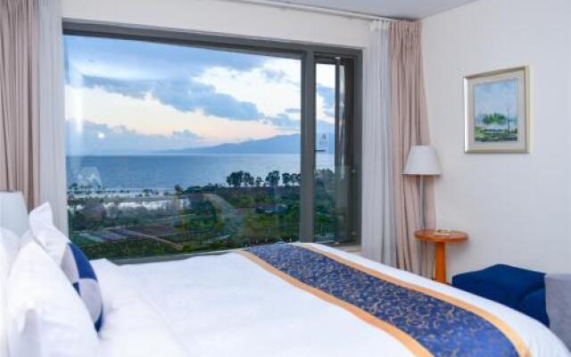 Fuxian Lake Junlin Holiday Hotel