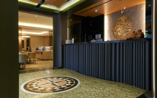 East Dragon Hotel
