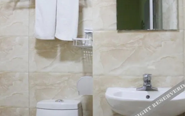 Rongcheng Jiazhou Express Hotel