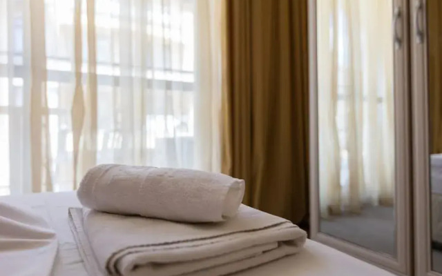 Quiet Studio with Kitchen & Balcony