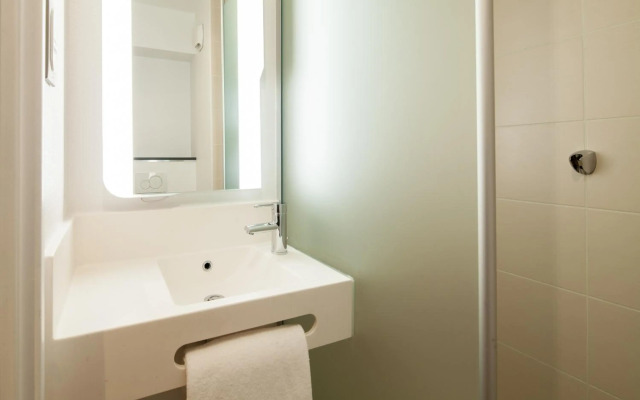 B&B HOTEL Paris Sud Châtenay Malabry