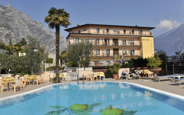 Hotel Garda Bellevue