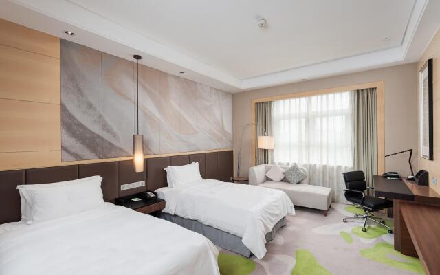 Holiday Inn Qingdao Expo, an IHG Hotel