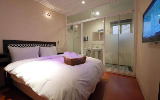 Happiness Inn