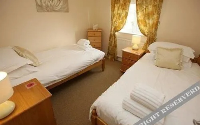 Quay Holidays - Harbourside Park
