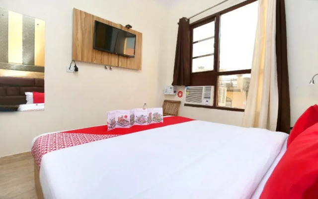 Hotel Royal Shades By OYO Rooms
